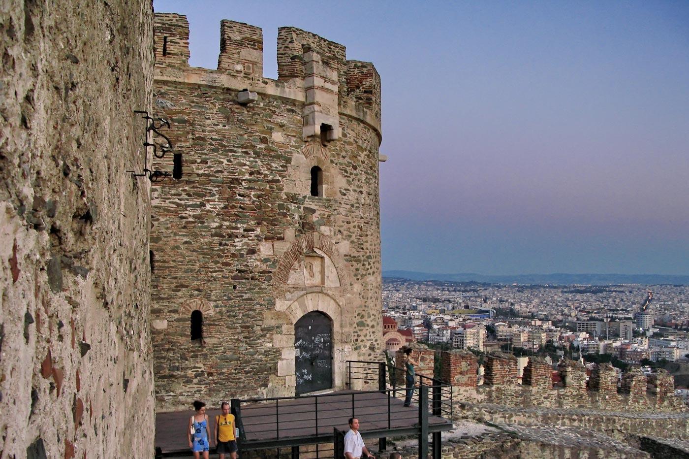 Why It's a Bad Idea to Travel by Car from Balkan Countries to Thessaloniki